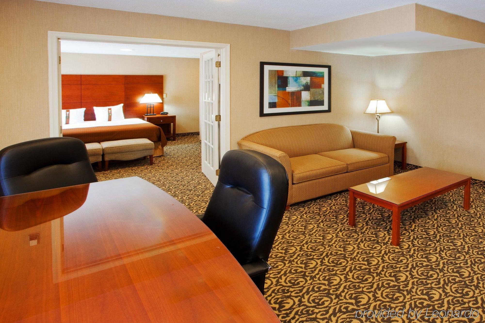 National Airport/crystal By Ihg Hotel 3*