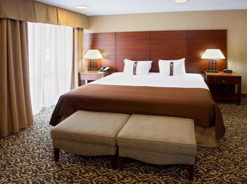 Hotel National Airport/crystal By Ihg 3*