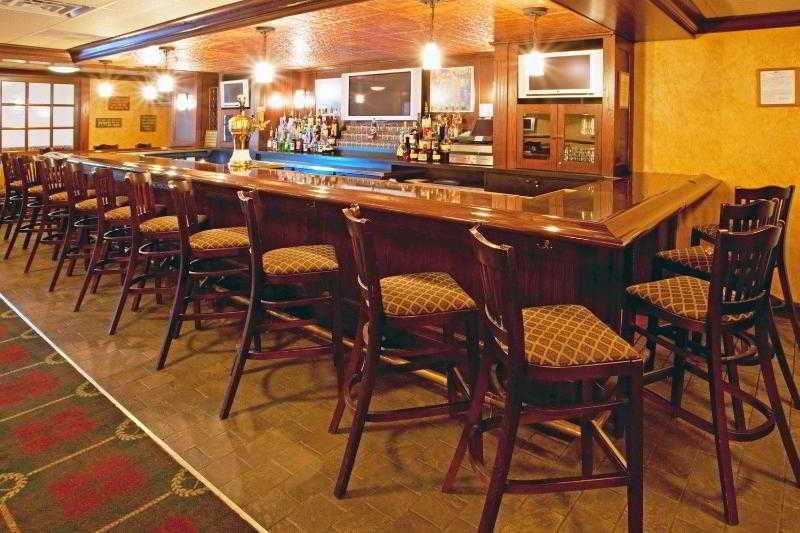 Hotel National Airport/crystal By Ihg Arlington