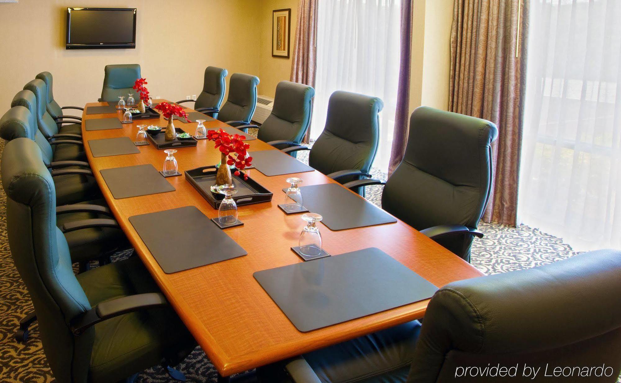 Hotel National Airport/crystal By Ihg 3*