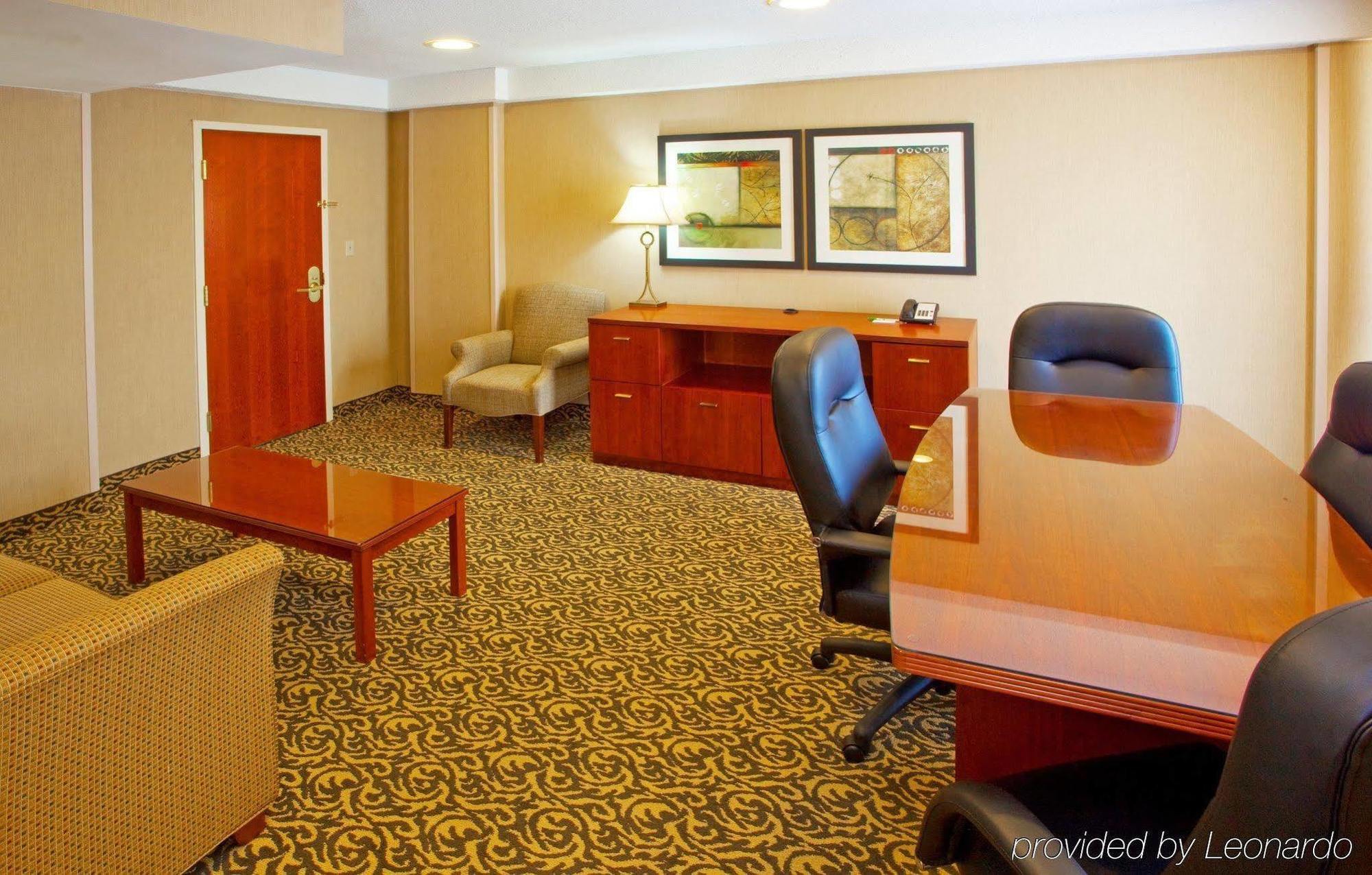 National Airport/crystal By Ihg 3* Arlington