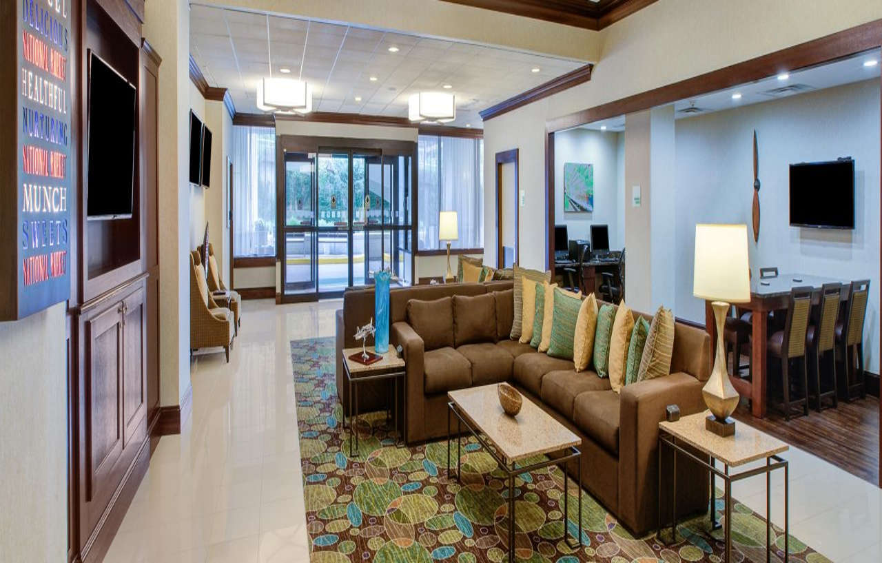 National Airport/crystal By Ihg Hotel