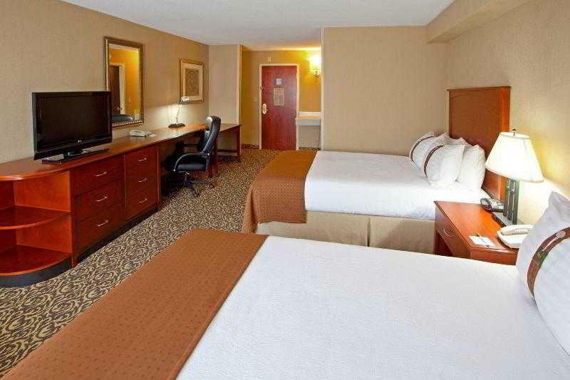 National Airport/crystal By Ihg Hotel 3*